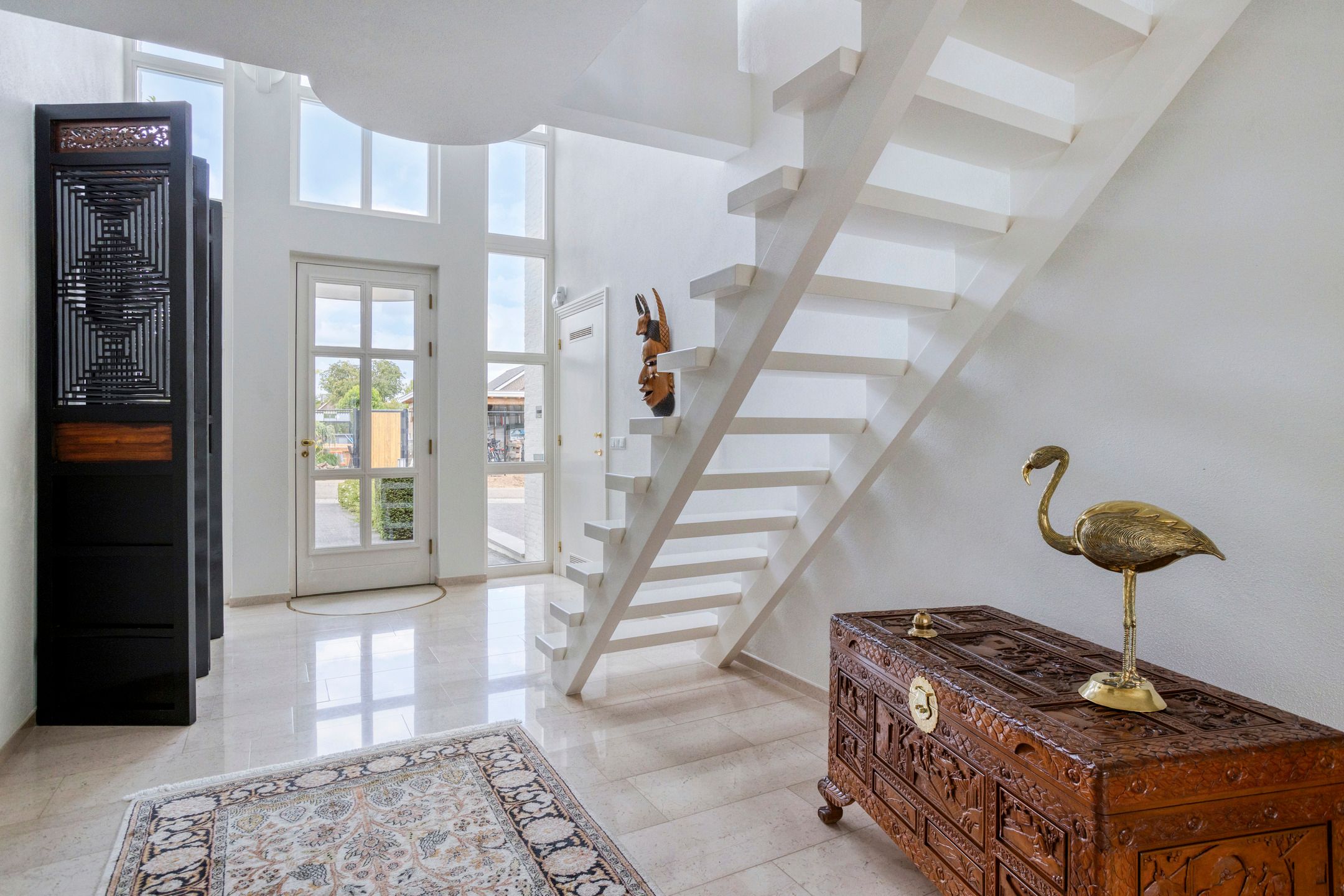 Photo 12 of Montjoiestraat 4