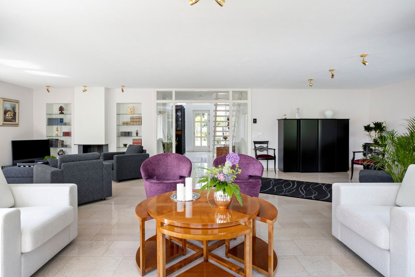 Photo 25 of Montjoiestraat 4