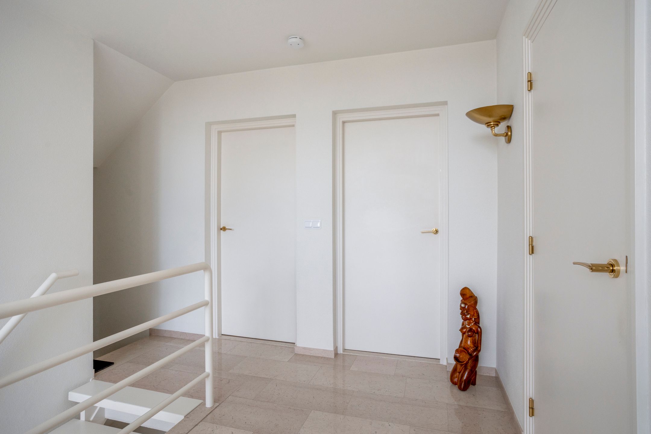 Photo 39 of Montjoiestraat 4