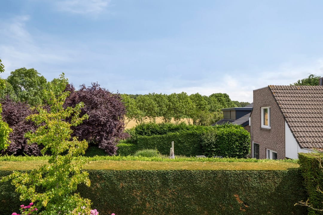 Photo 47 of Montjoiestraat 4