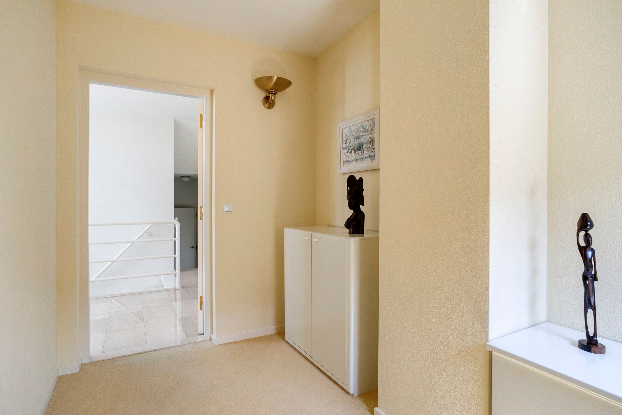 Photo 51 of Montjoiestraat 4