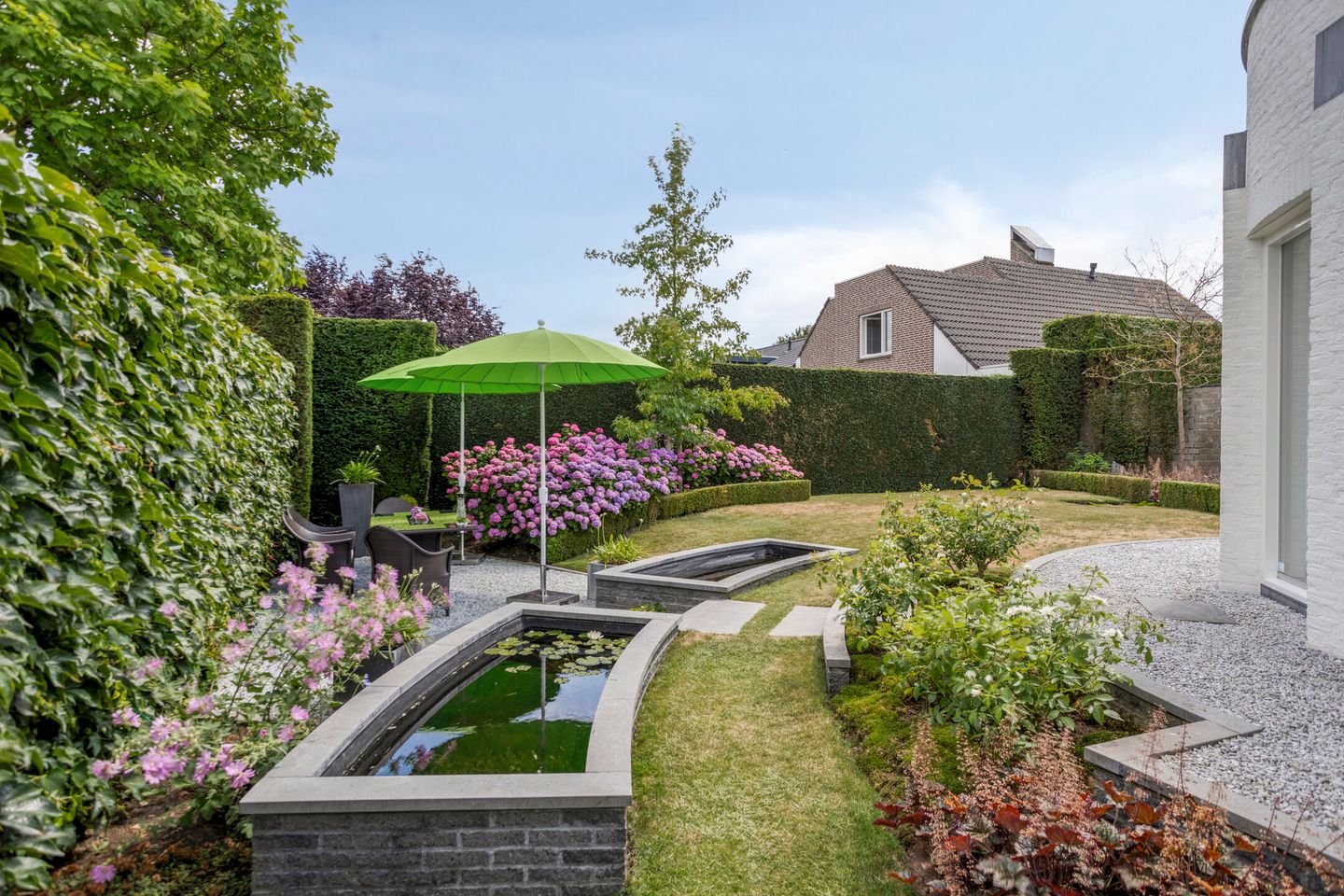 Photo 59 of Montjoiestraat 4