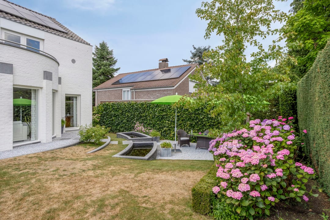 Photo 62 of Montjoiestraat 4