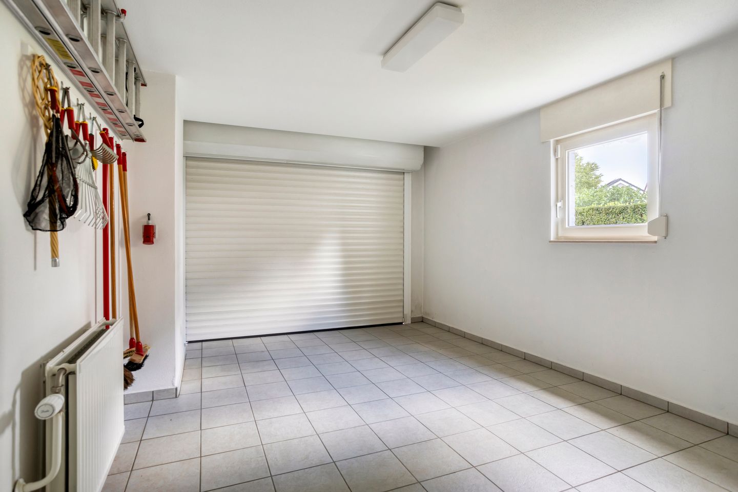 Photo 70 of Montjoiestraat 4