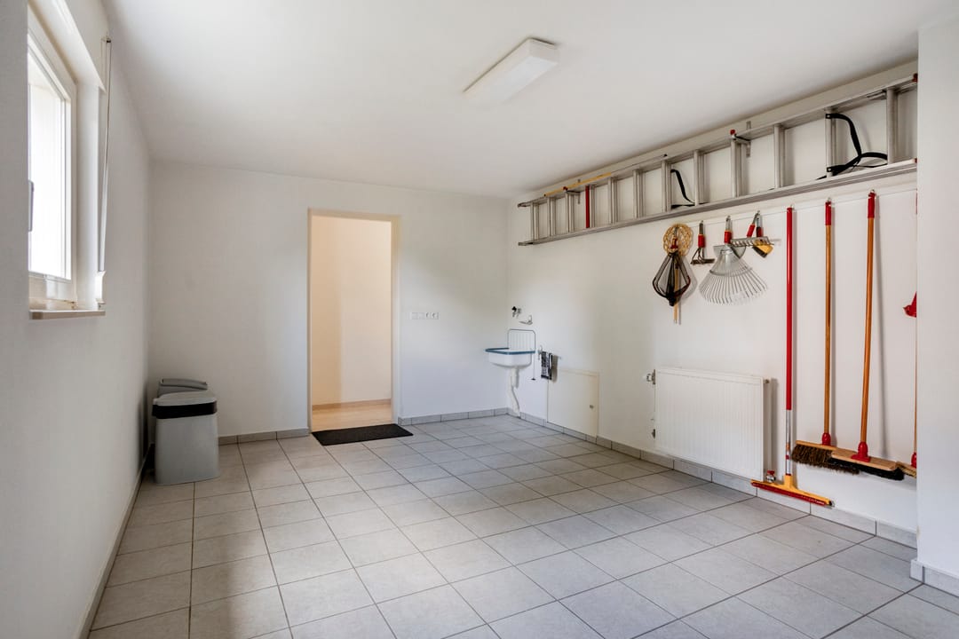 Photo 71 of Montjoiestraat 4