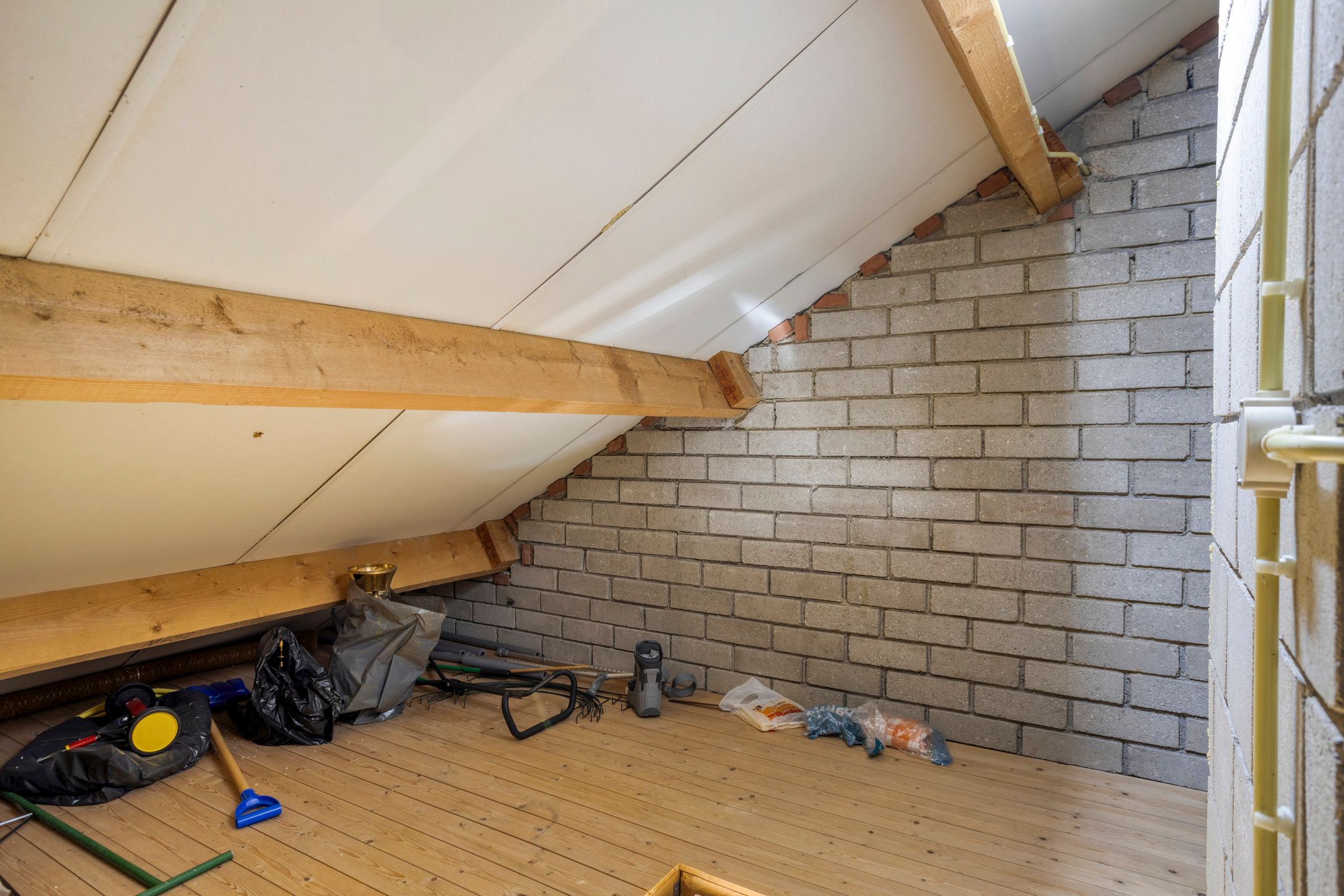 Photo 72 of Montjoiestraat 4