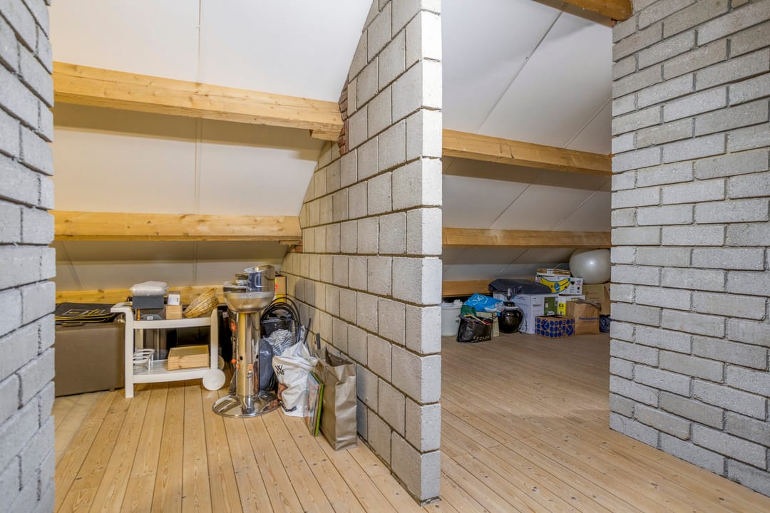 Photo 77 of Montjoiestraat 4