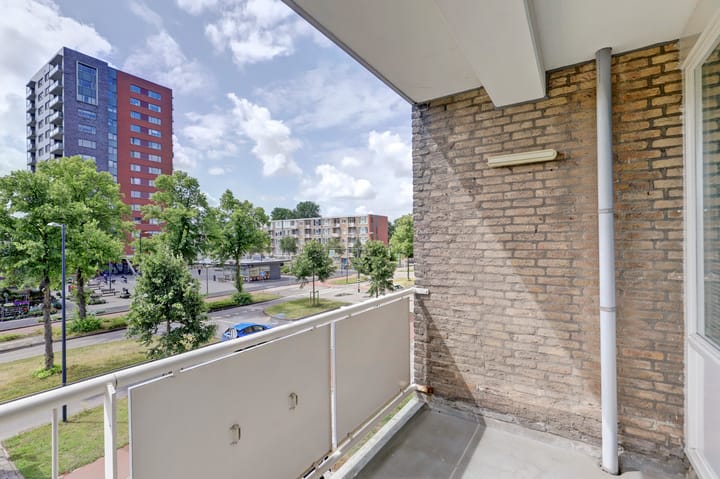 Foto 21 van Bernard Zweersplein 40