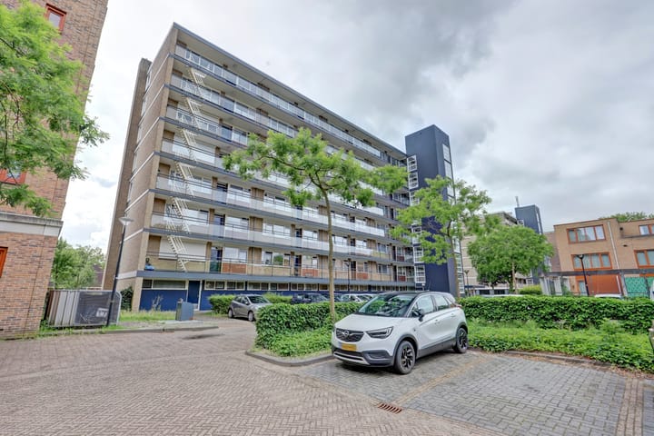 Foto 27 van Bernard Zweersplein 40