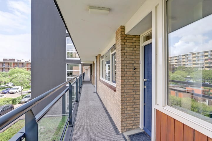 Foto 2 van Bernard Zweersplein 40