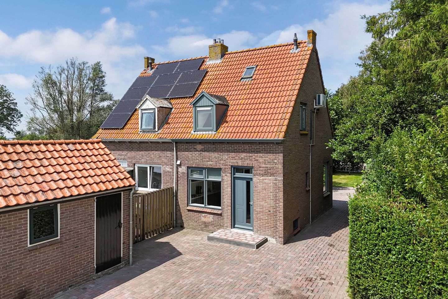 Photo 40 of Marwei 102