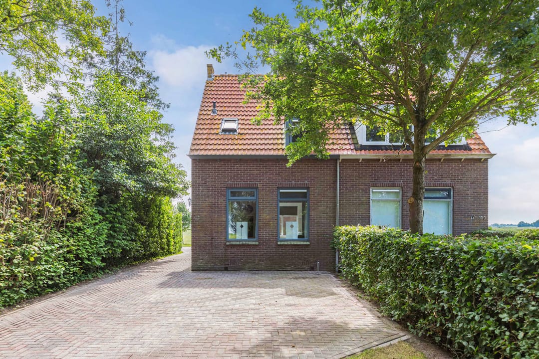 Photo 47 of Marwei 102