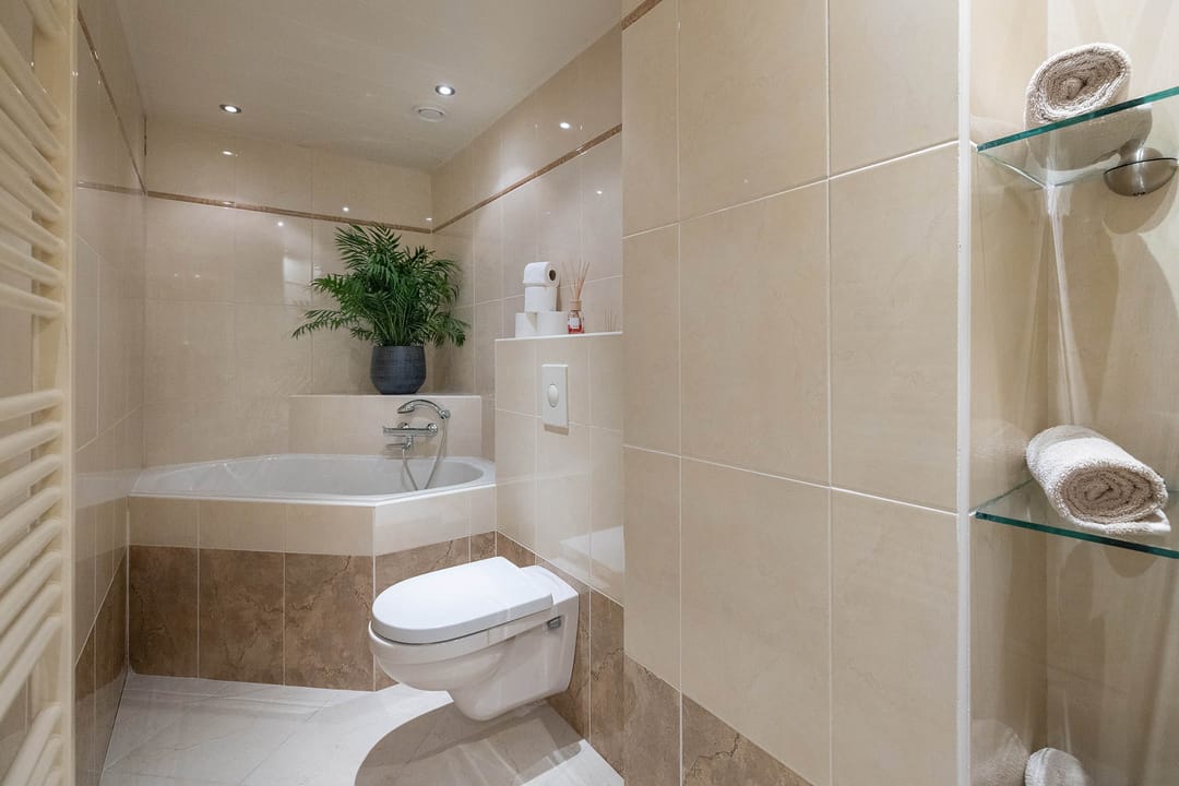 Photo 17 of Kloppenstraat 63