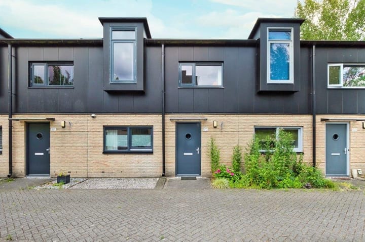 Walter Kollolaan 170