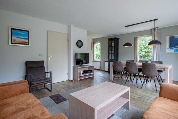 Photo 5 of Stappeland 85