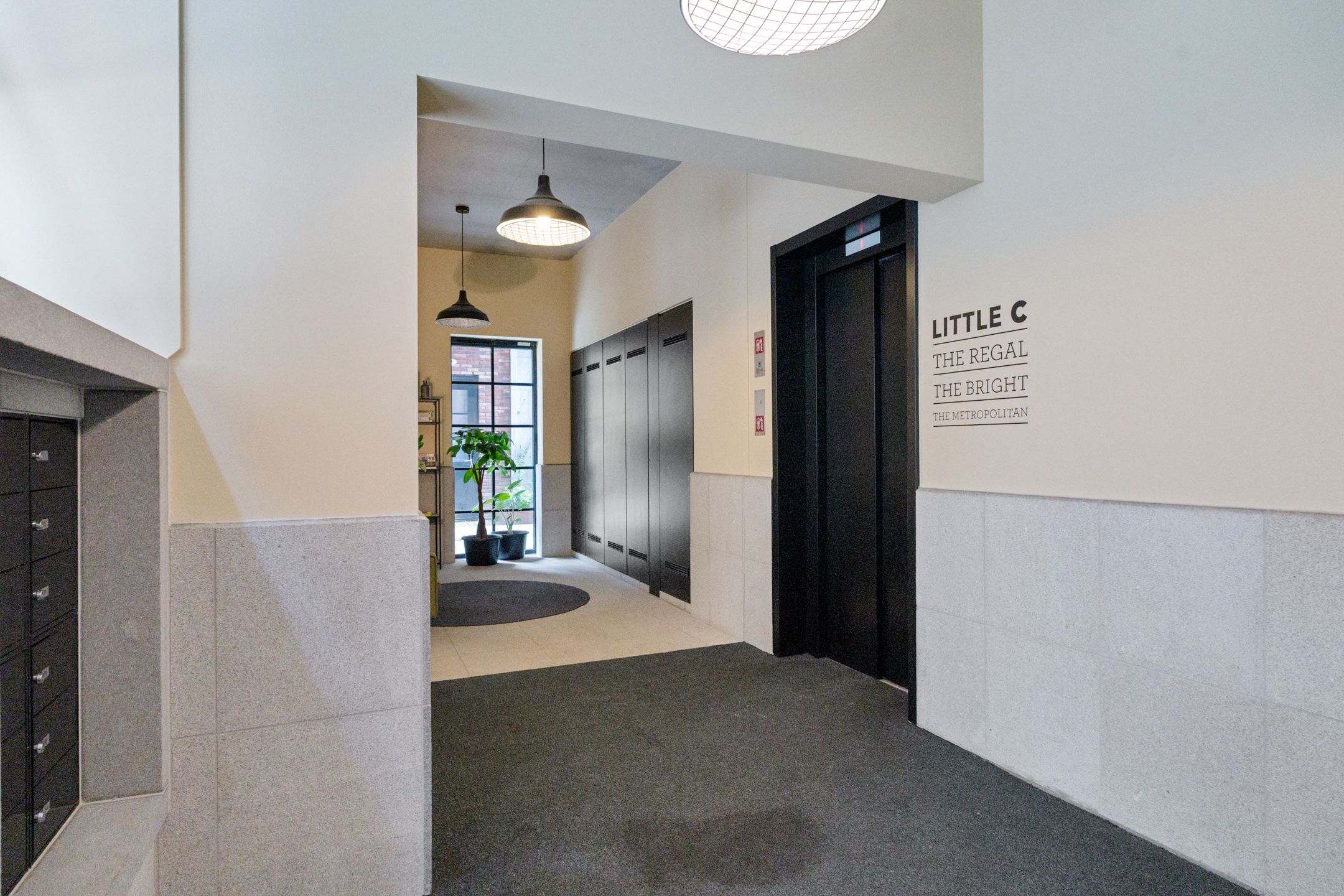 Foto 12 van Abraham Tuschinskistraat 57