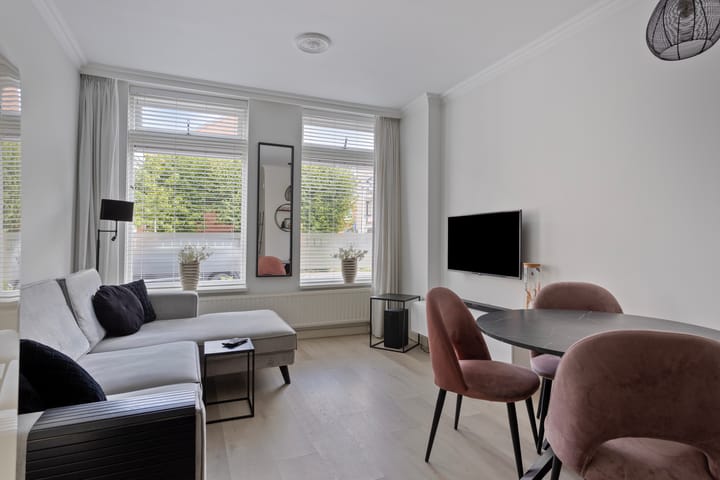 Foto 8 van Julianastraat 22