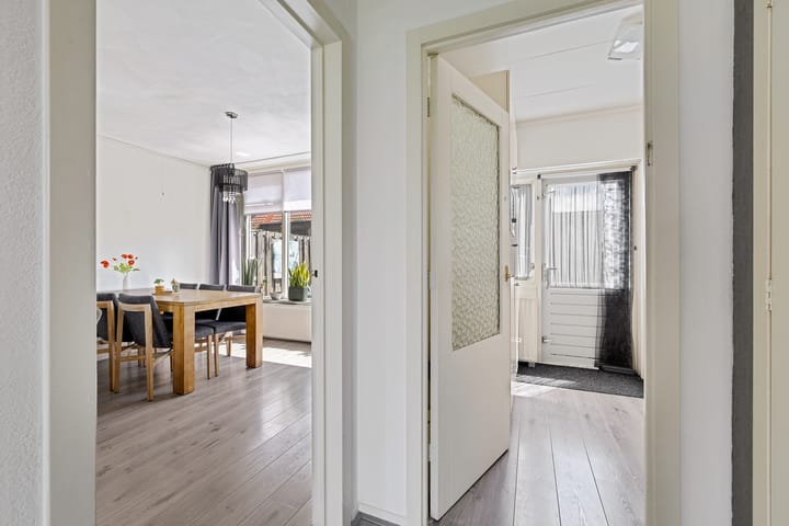 Foto 12 van Worp Tjaardastraat 63