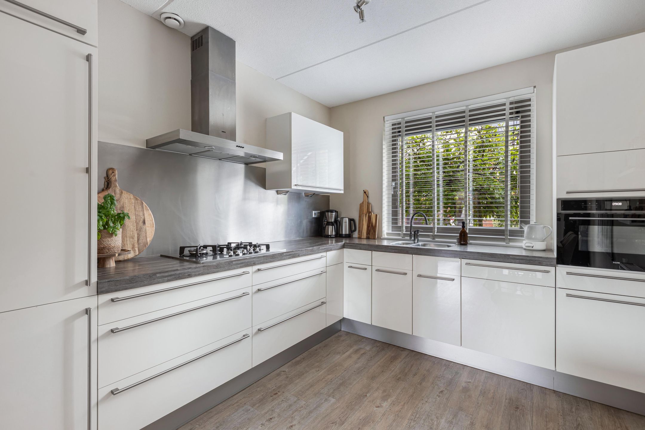 Foto 15 van Korporaal 9