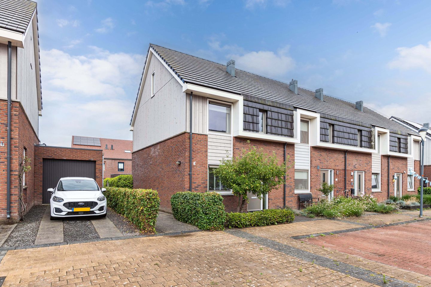 Foto 44 van Korporaal 9