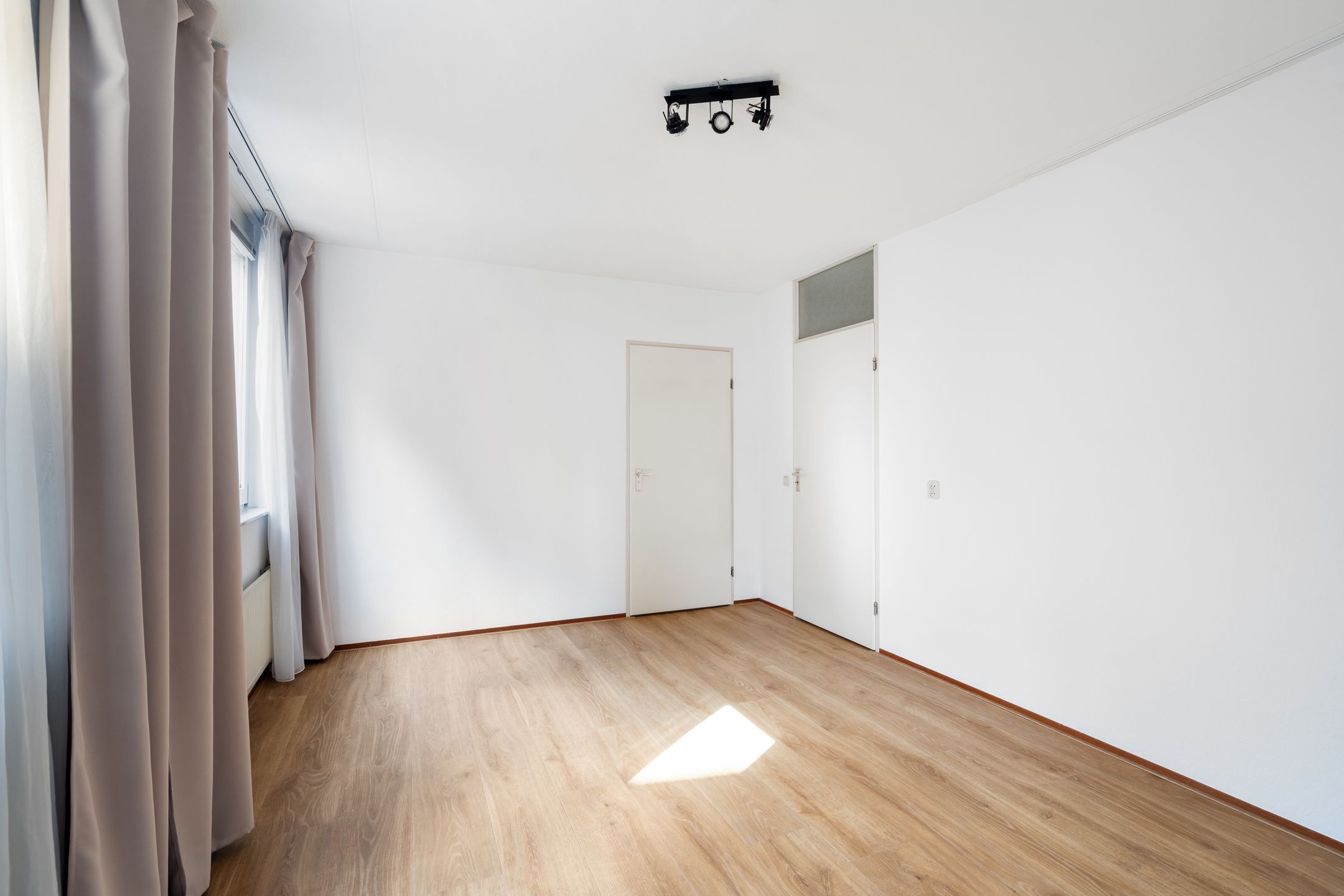 Foto 24 van Buiten Walevest 101