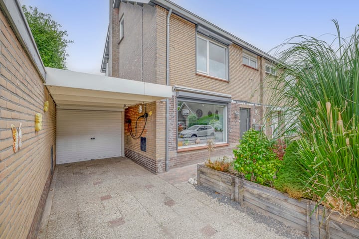 Photo 4 of Gerard Doustraat 1