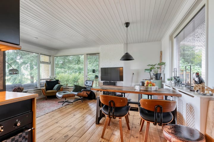 Foto 2 van Hezenes 9