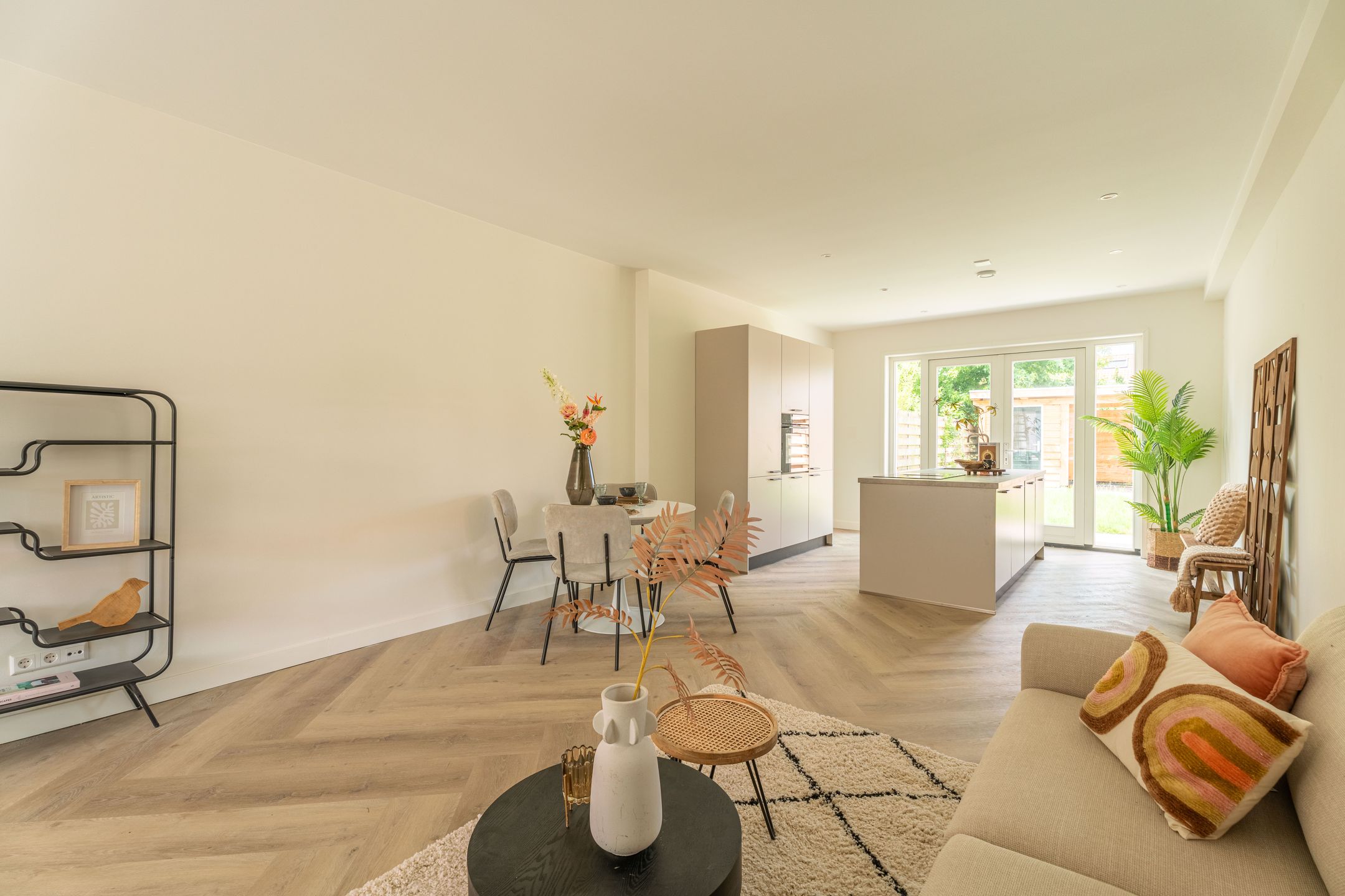 Photo 6 of Ter Haar Romenystraat 2