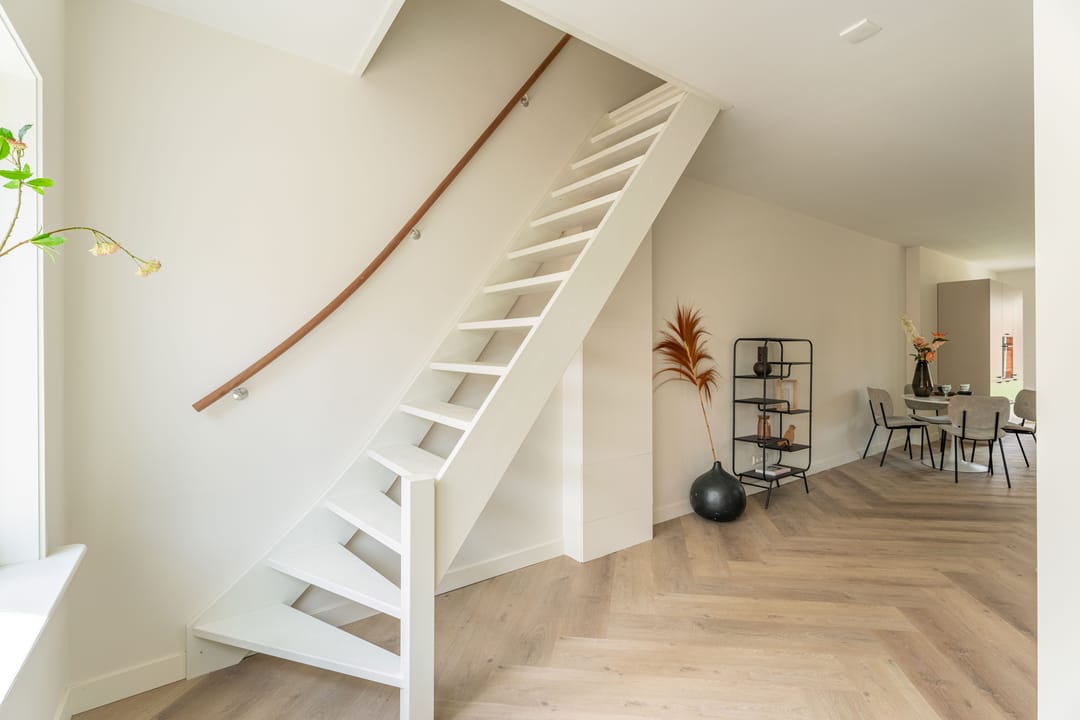 Photo 13 of Ter Haar Romenystraat 2