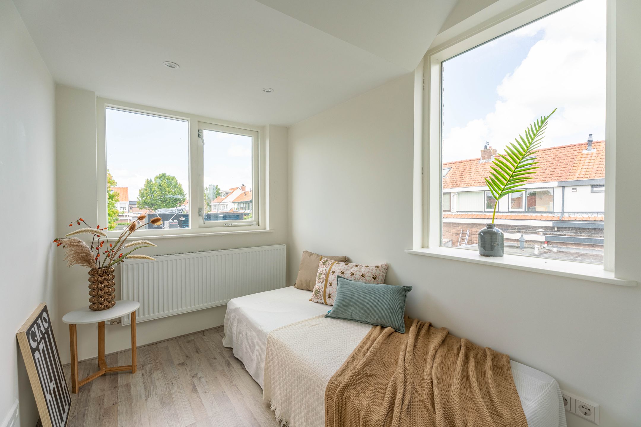 Photo 15 of Ter Haar Romenystraat 2