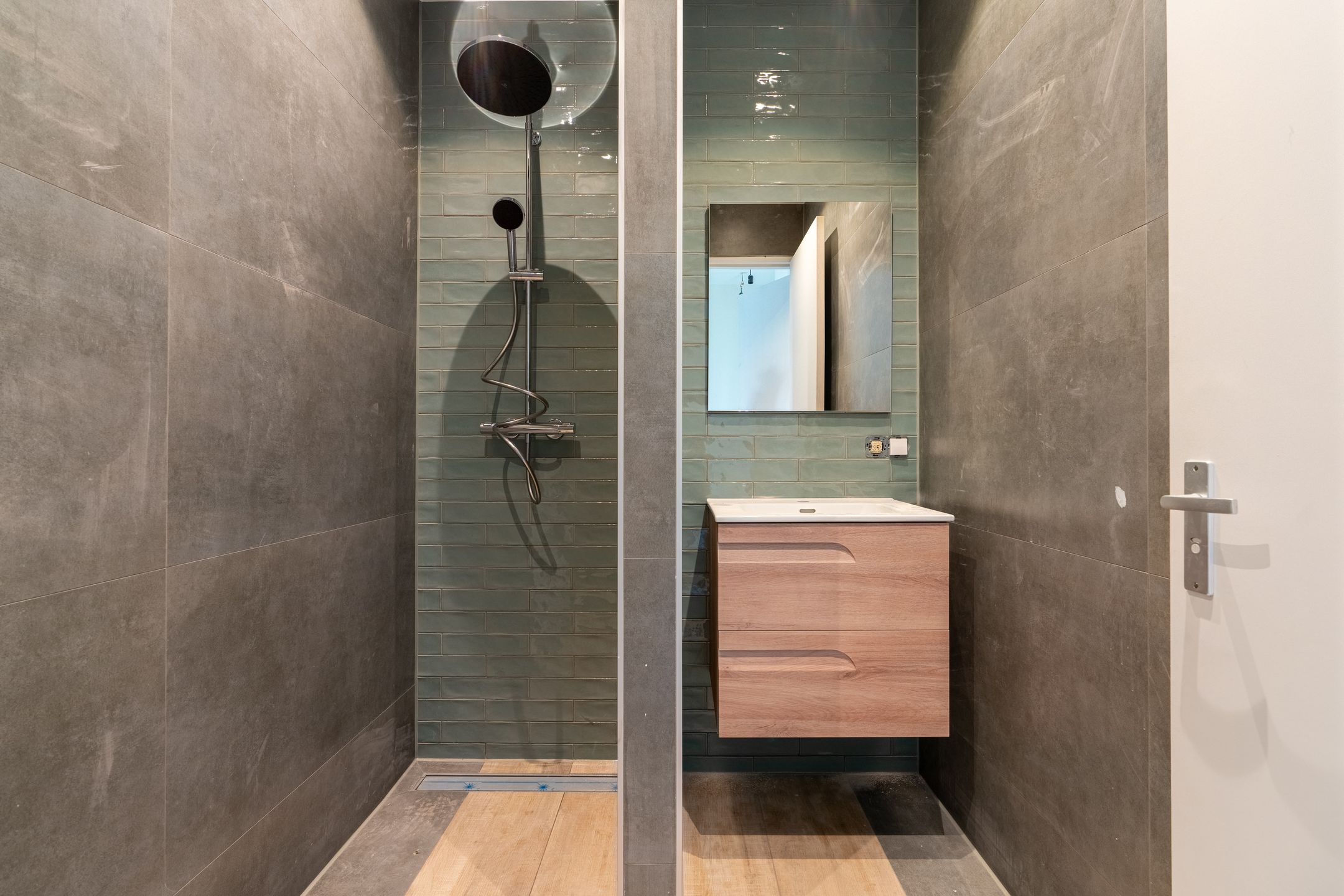 Photo 18 of Ter Haar Romenystraat 2