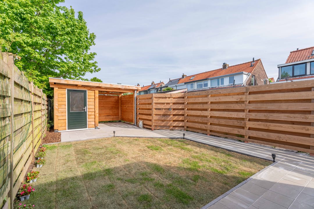 Photo 23 of Ter Haar Romenystraat 2