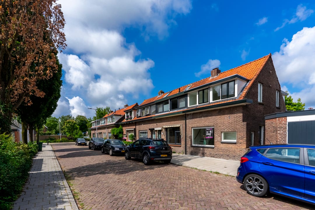 Photo 26 of Ter Haar Romenystraat 2