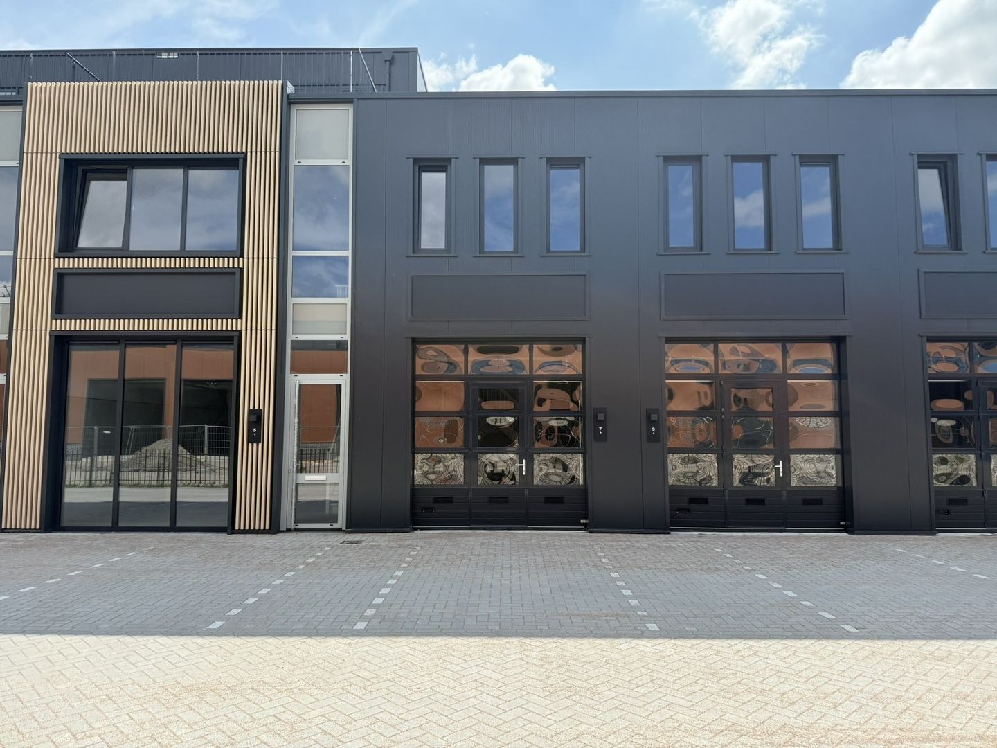 Bekijk foto 1 van Afmijnstraat 7