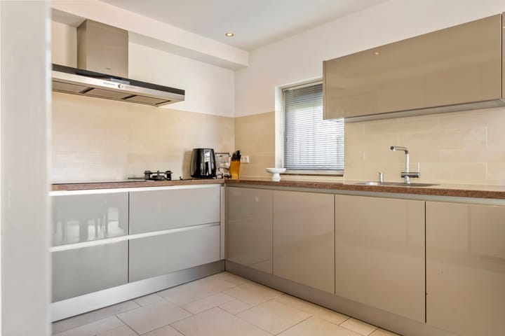 Foto 11 van F.J. Ebbensstraat 24