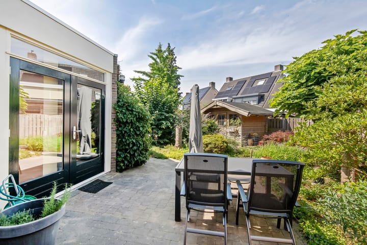 Foto 32 van F.J. Ebbensstraat 24