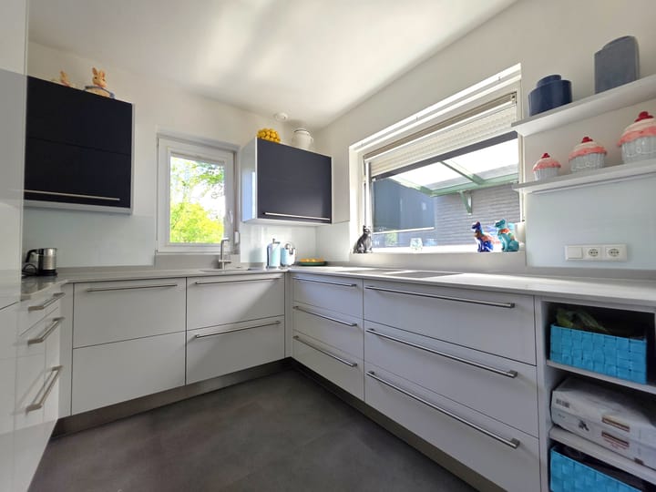 Foto 9 van Parallelweg 1-A