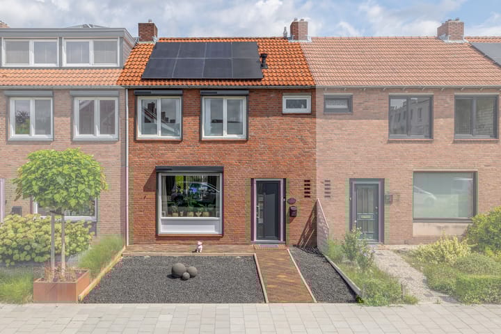 Photo 1 of von Hundtstraat 21