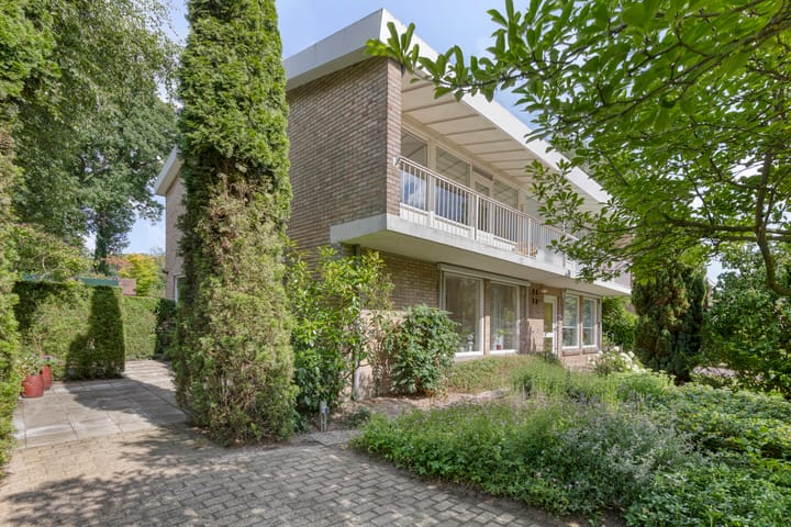 Photo 1 of Beatrixlaan 10