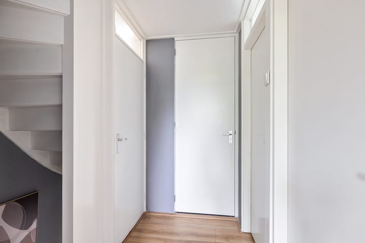 Photo 21 of Schonegevelstraat 5