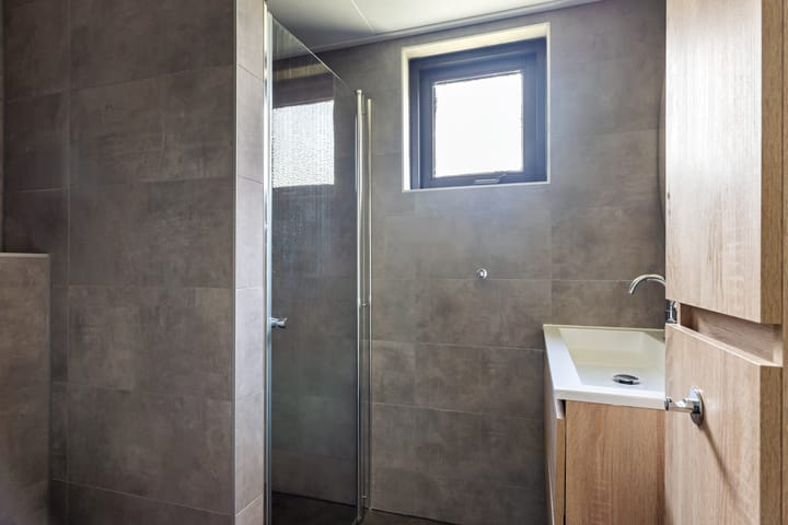 Photo 28 of Schonegevelstraat 5