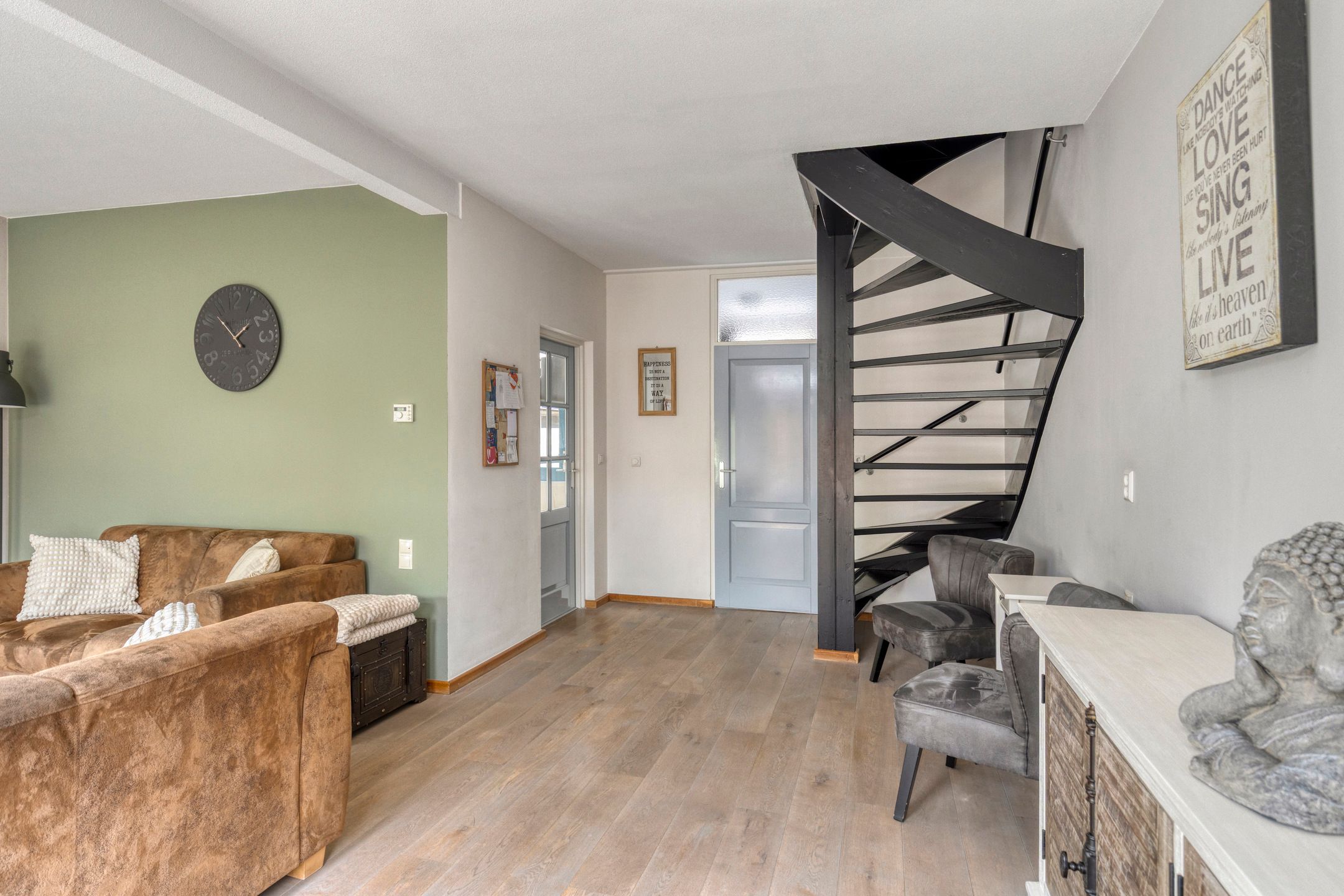 Foto 6 van Saturnus 40