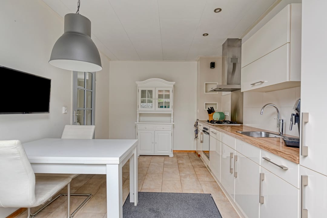 Foto 8 van Saturnus 40