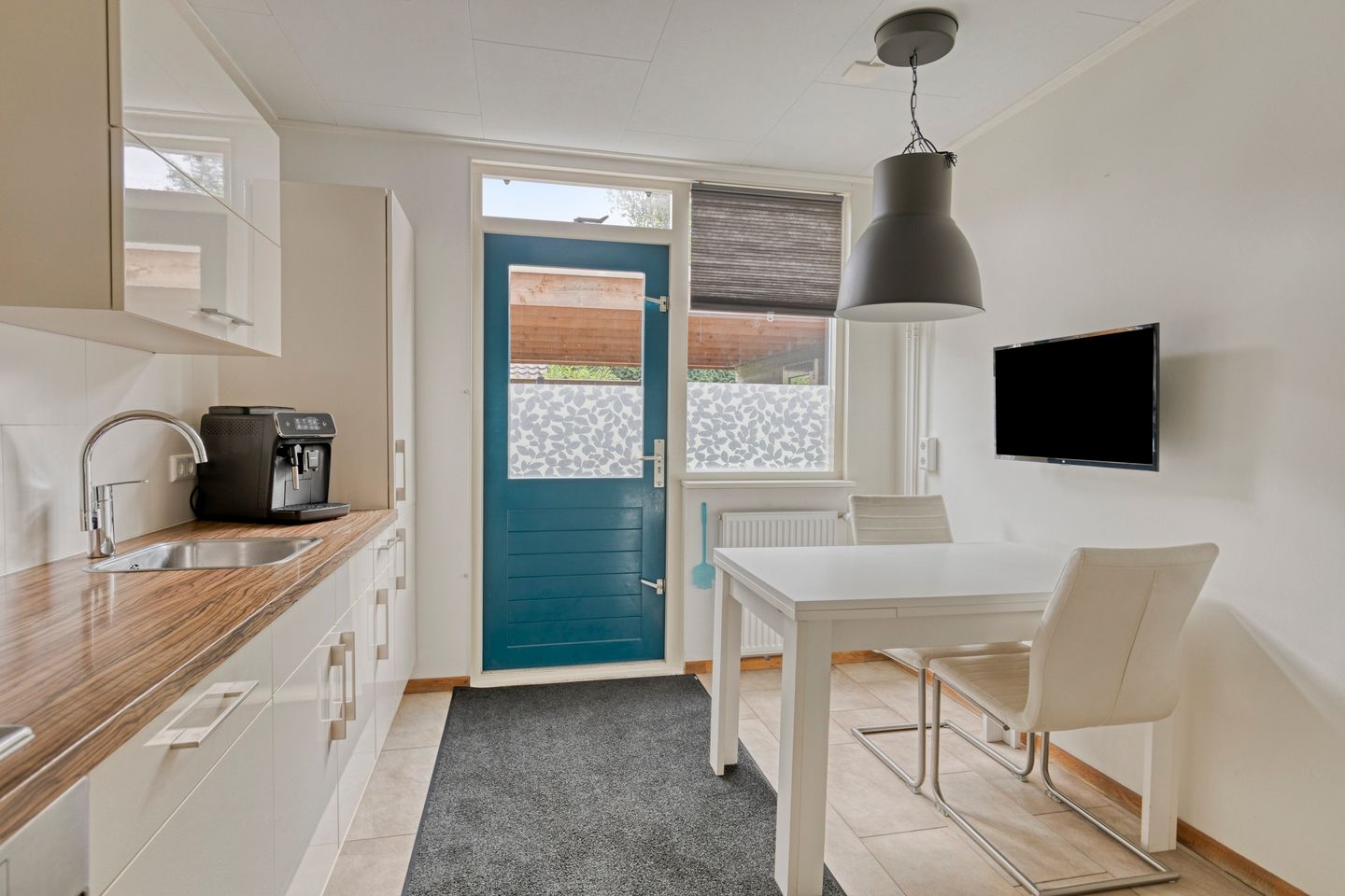 Foto 10 van Saturnus 40