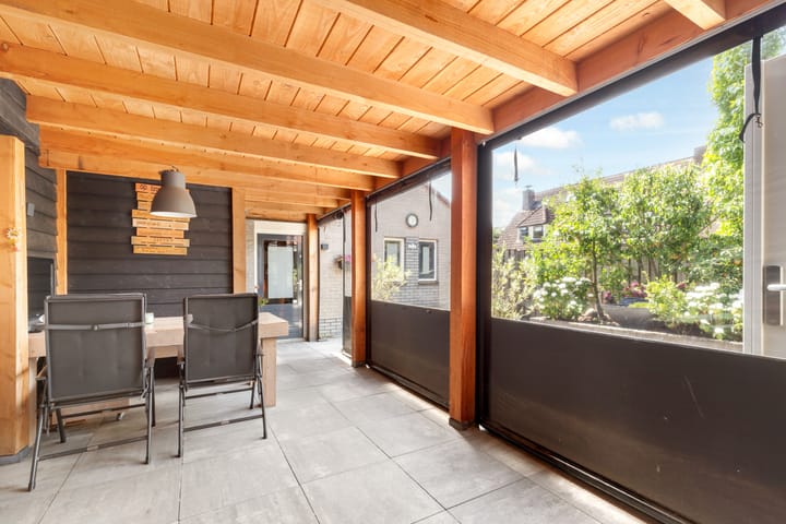 Foto 30 van Klaas Visscherstraat 1