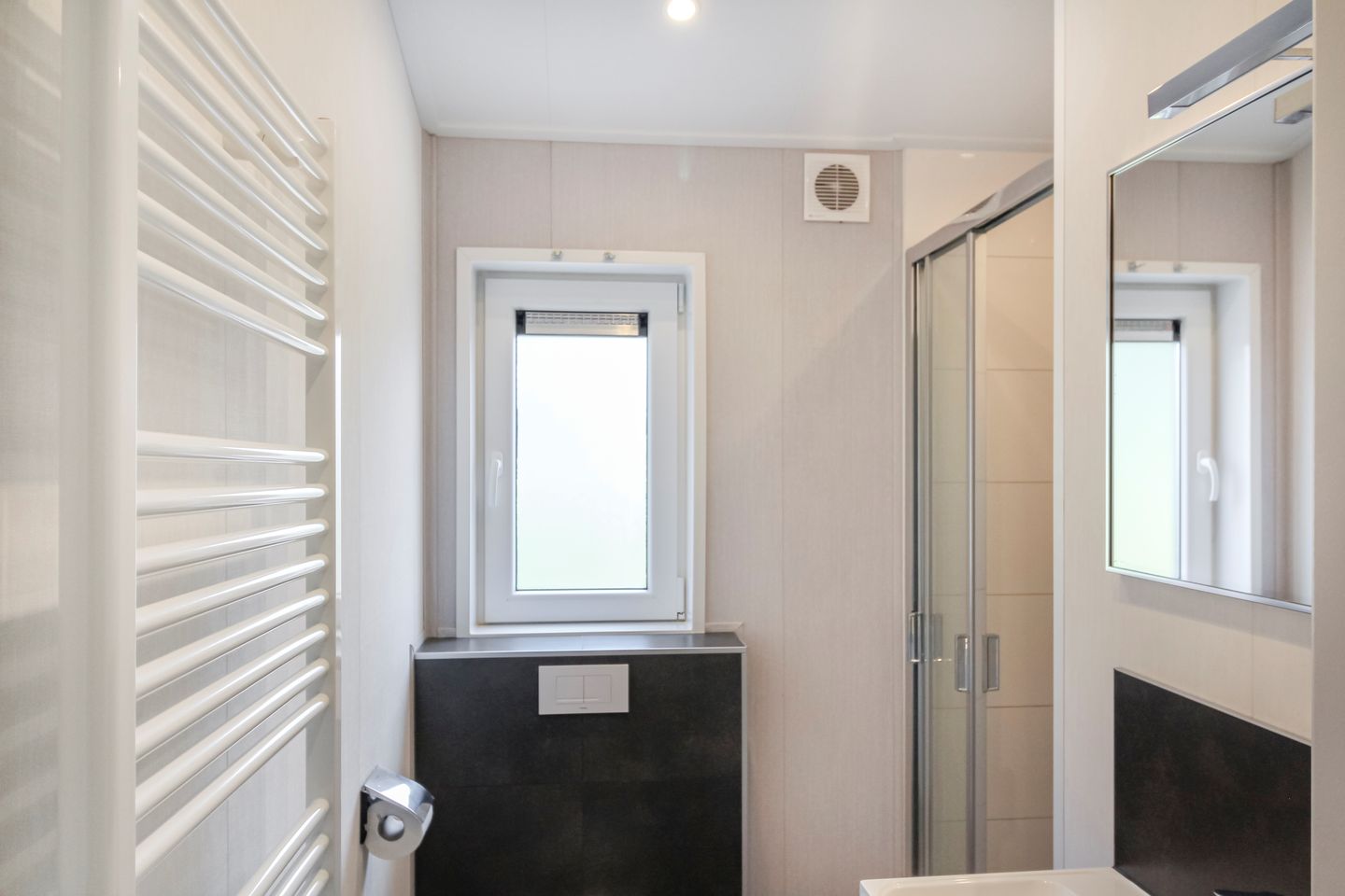 Photo 14 of Laan van Laag Kanje 1-615