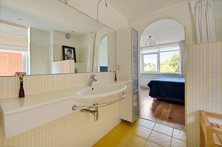 Foto 22 van Middelgeestlaan 63