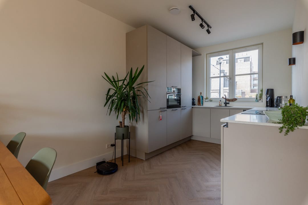 Photo 7 of Leeuwenburglaan 19