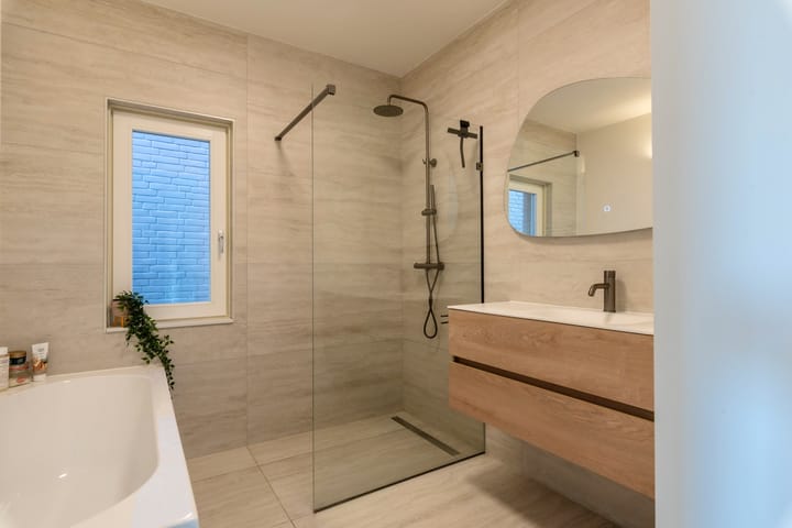 Foto 18 van Leeuwenburglaan 19