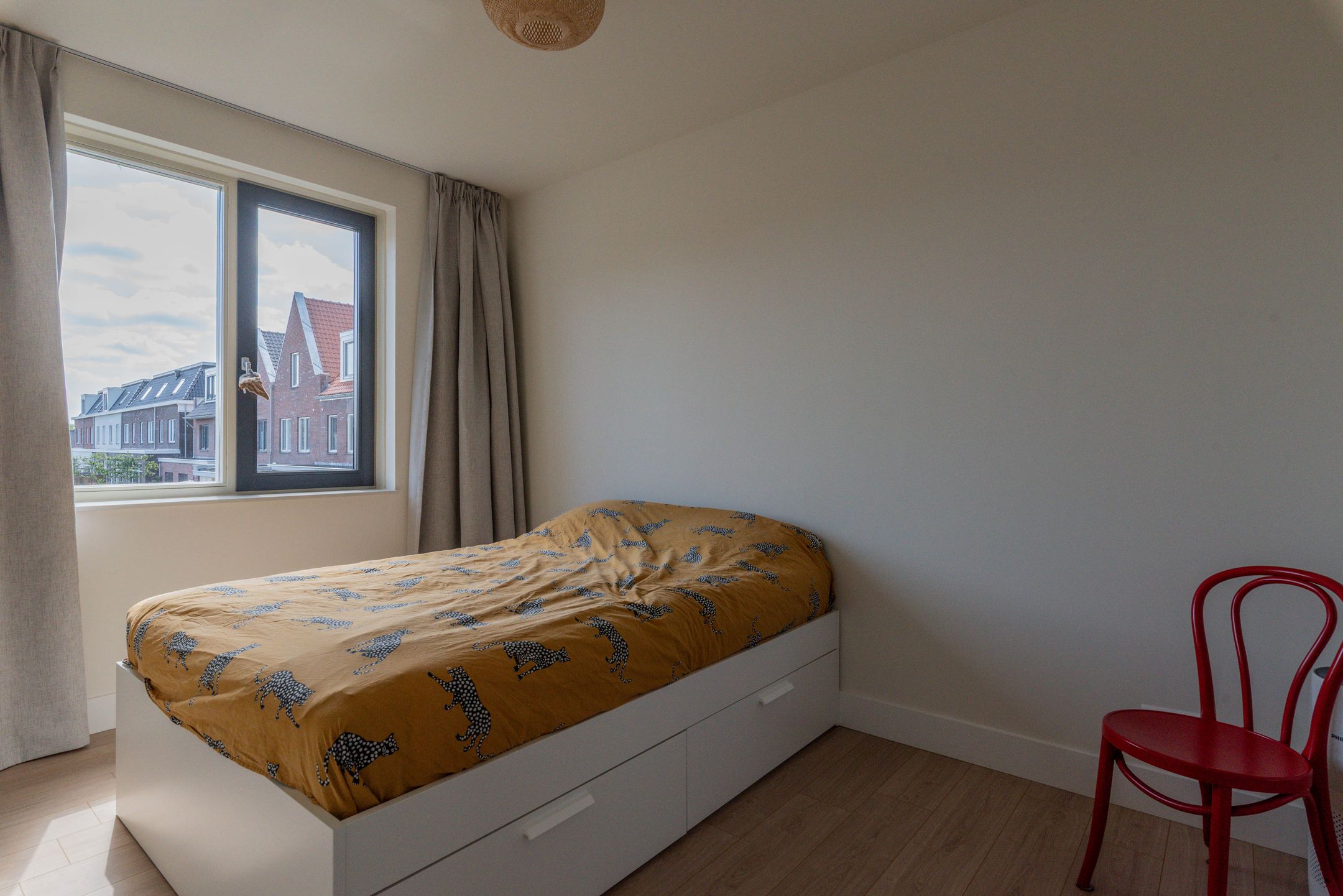 Photo 21 of Leeuwenburglaan 19